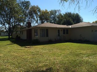 308 E Division St, Ivanhoe, MN 56142