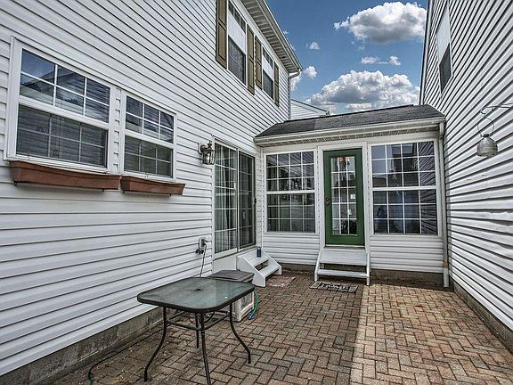 5th image of 4516 Alameda Dr