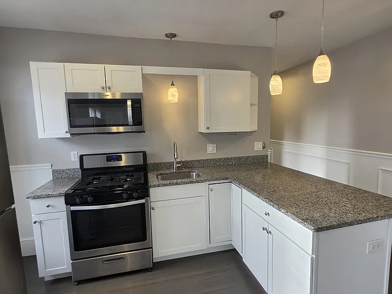 95 Mitchell St #3W — Photo 2