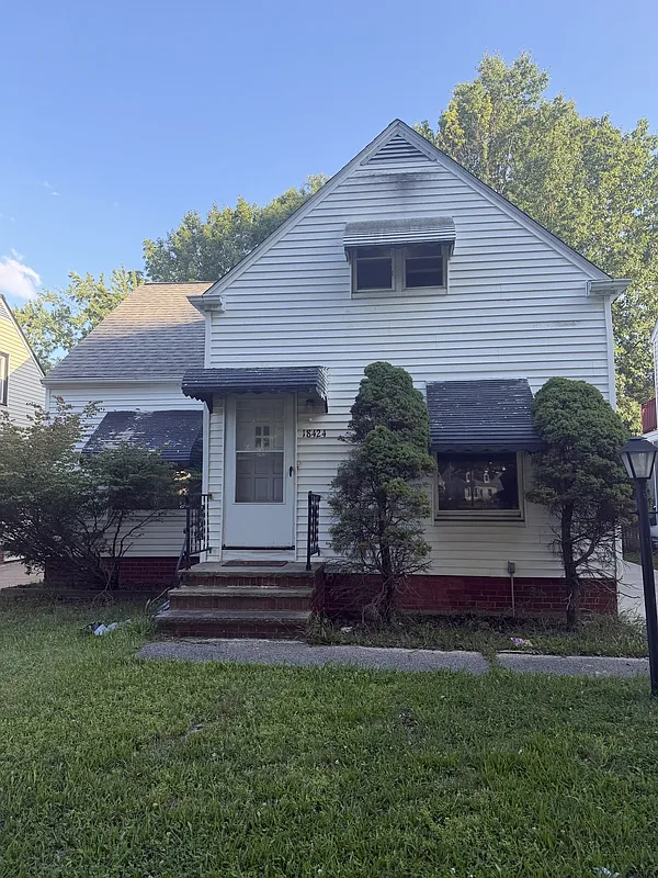 4 bed, 1.0 bath, 1187 sqft, $2,500 — Photo 1