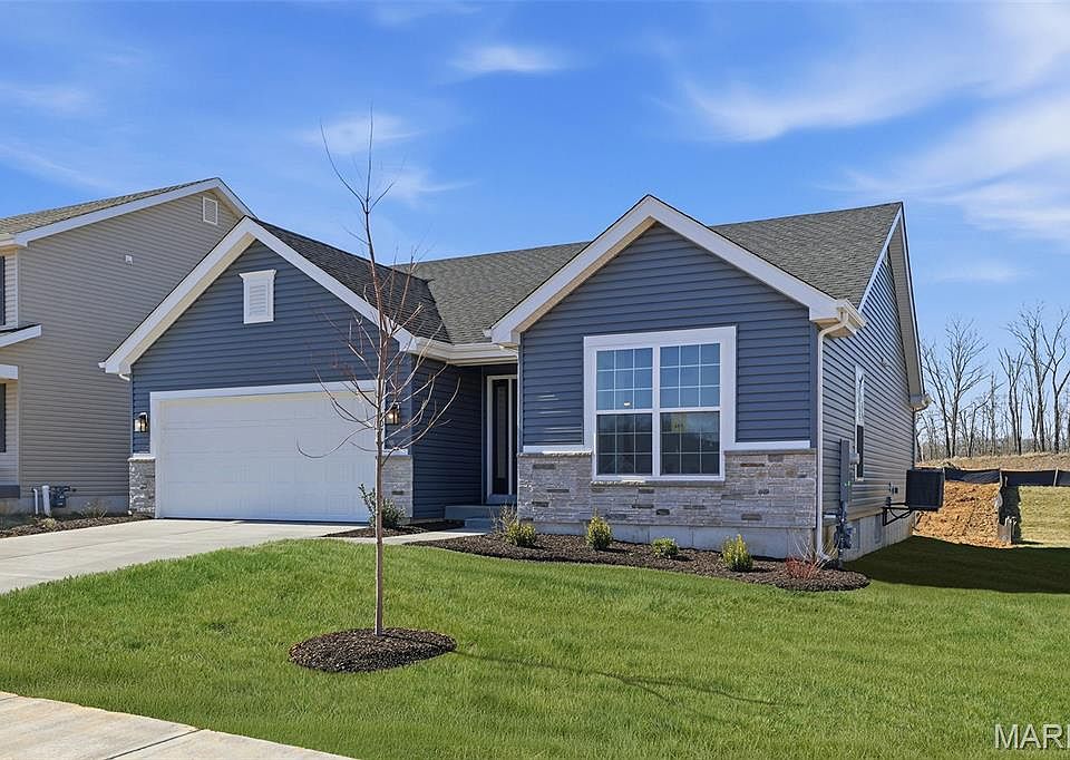 1st image of 407 Butterfly Garden Ln