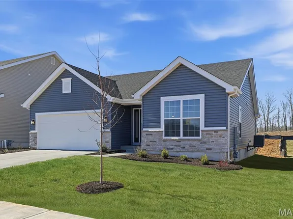 407 Butterfly Garden Ln, Wentzville, MO 63385