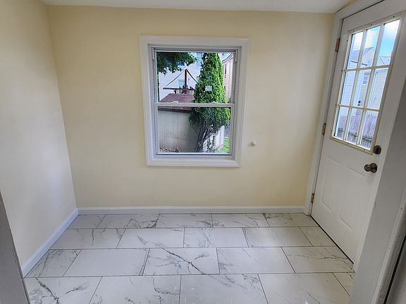 3rd image of 32 Edisonia Ter Floor 1