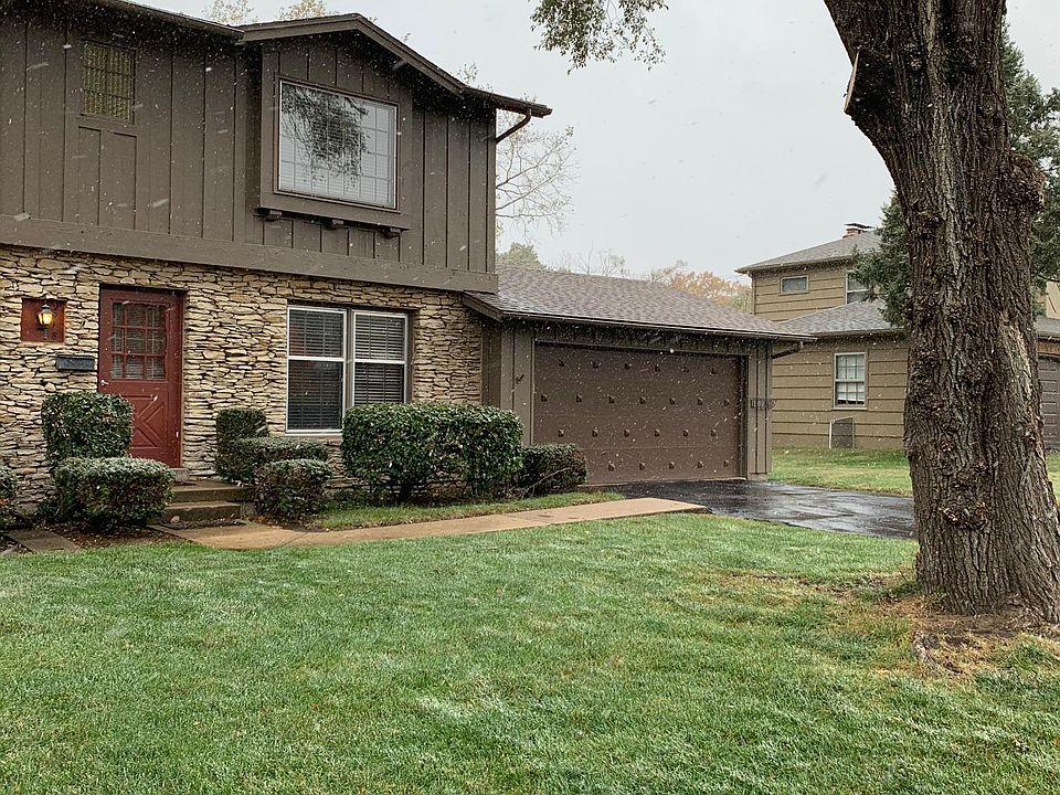 1st image of 9918 Metcalf Ave