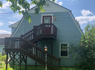 586 Old Coach Rd #B, Lyndonville, VT 05851