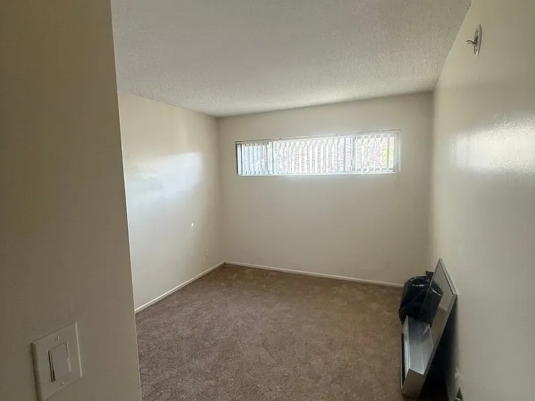 The Burbank Towers — Photo 43