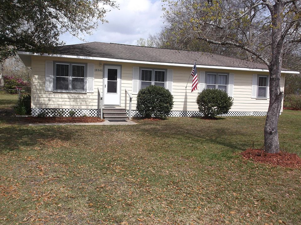 1st image of 16242 Crestview Dr