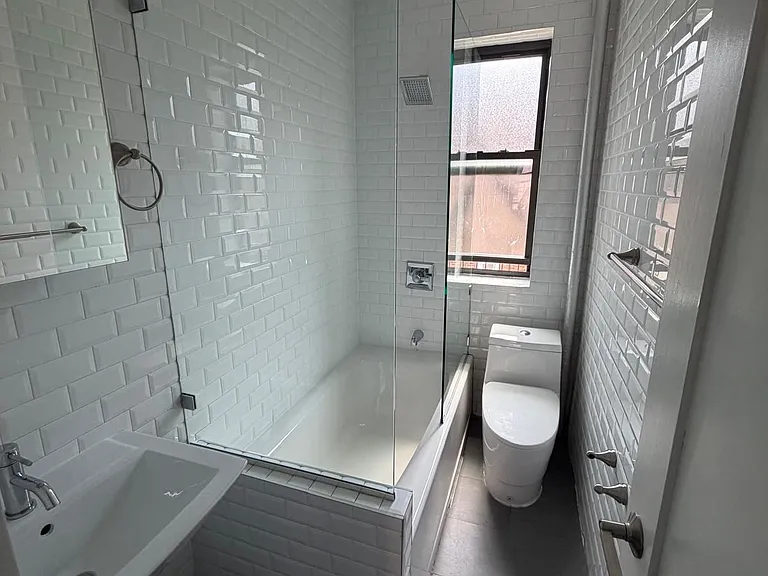 1520 Carroll St #3F — Photo 5