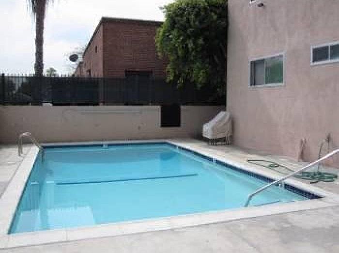 2nd image of 266 S El Molino Ave APT 1