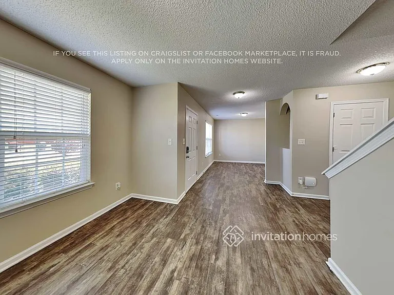 2921 Blueberry Dr — Photo 5