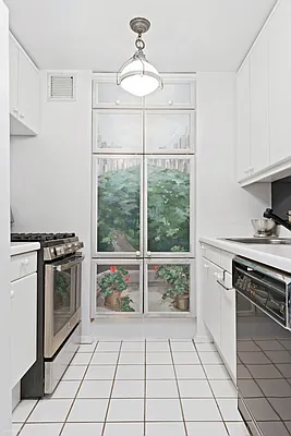 Rented by Corcoran | media 22