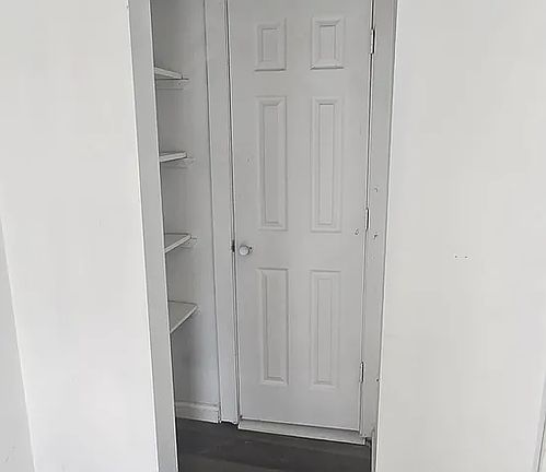 4th image of 1910 N Benton Ave