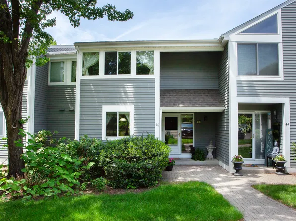 46 Old Mill Court #46, Simsbury, CT 06070