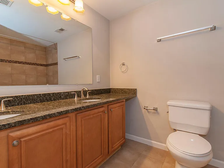 1733 Light St — Photo 11
