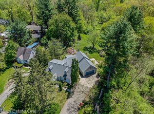 30115 Munger Dr, Livonia, MI 48154