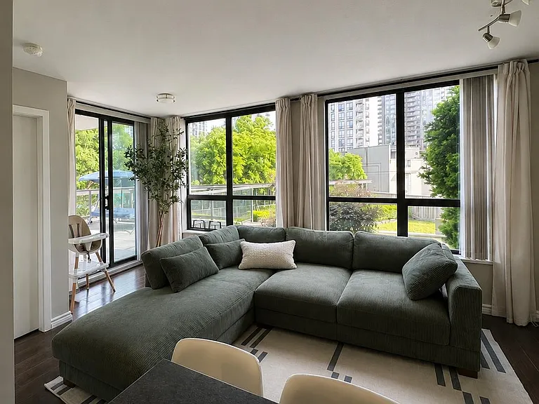2982 Burlington Dr #309 — Photo 3