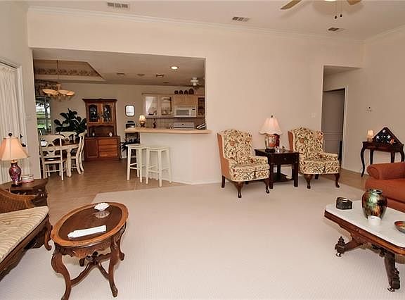 5th image of 1235 Country Bend Dr