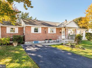 121 Swarthmore Ave, Folsom, PA 19033