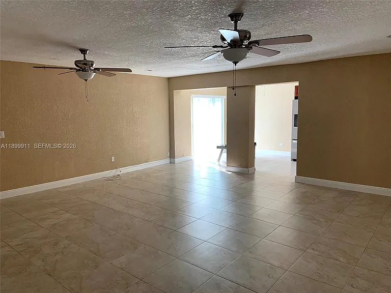 6407 SW 5th St — Photo 43