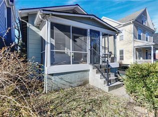 4058 Oak St, Kansas City, MO 64111