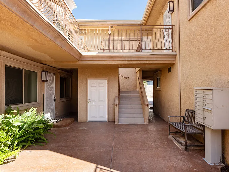 5252-5274 La Jolla Mesa Dr #5254 — Photo 20