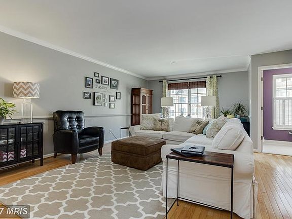 3rd image of 1013 Hidden Moss Dr