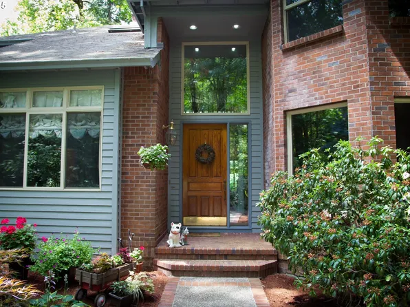 29105 SE Stark St, Troutdale, OR 97060