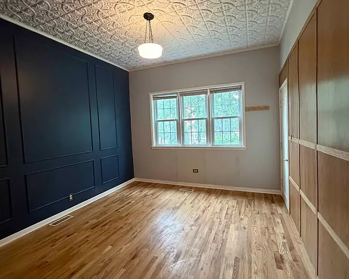 3342 N Whipple St #1 — Photo 1