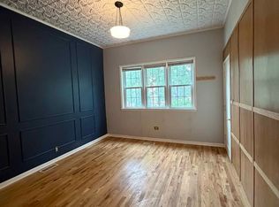 3342 N Whipple St APT 1, Chicago, IL 60618