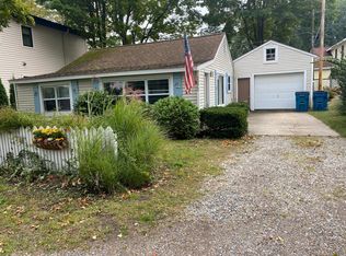 2270 2nd Ave, Holland, MI 49424