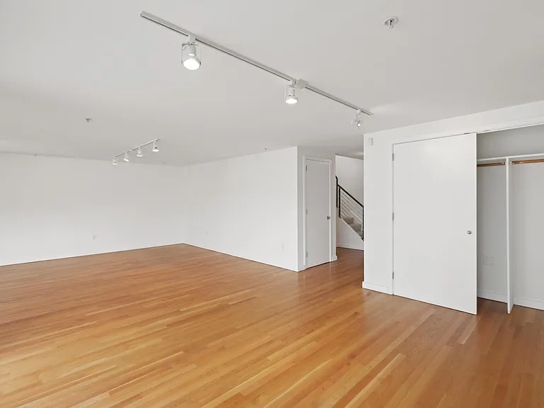 460 Natoma St #12 — Photo 2