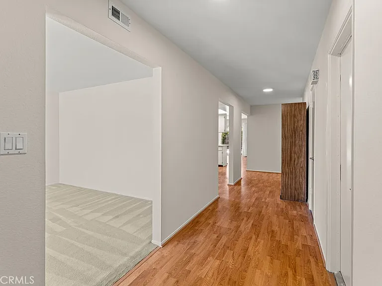 16831 S Mariposa Ave — Photo 3