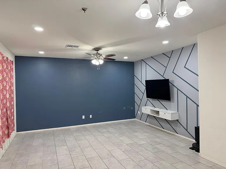 7217 W Golden Ln — Photo 14