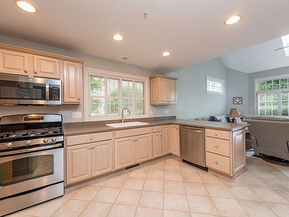 4th image of 32958 N Stone Manor Dr