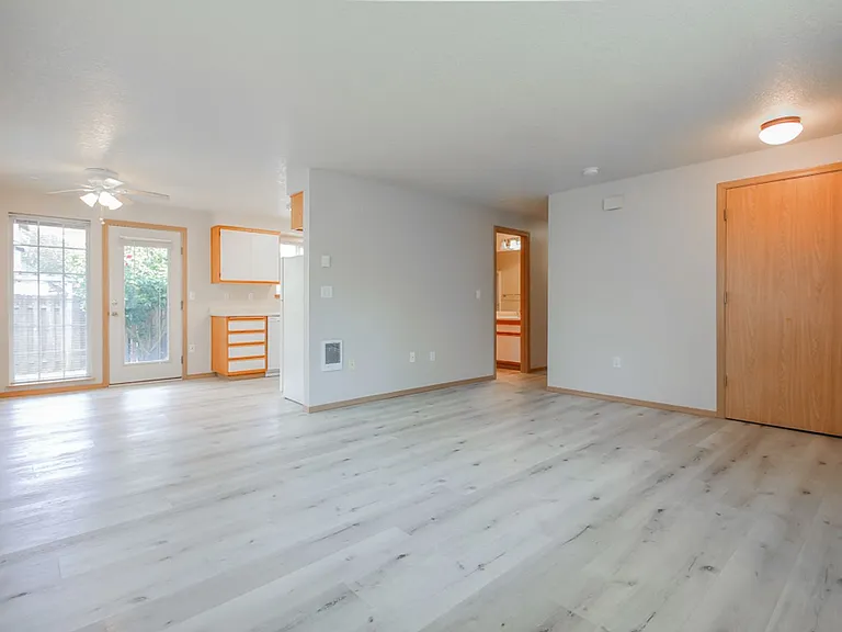2739 SW Jasmine Pl — Photo 6