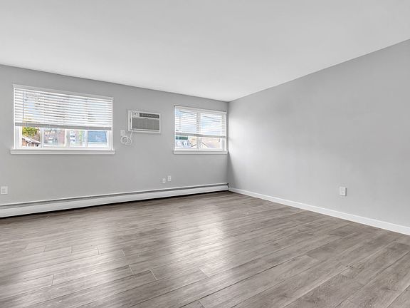 3rd image of 9128 Old Newtown Rd #5b55d0e16