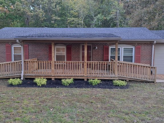 2nd image of 924 Cherokee Dr