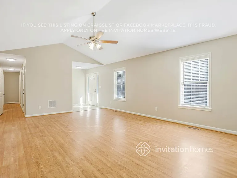 729 Country Lake Ct — Photo 4