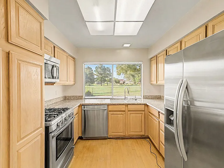 3159 Bel Air Dr — Photo 9