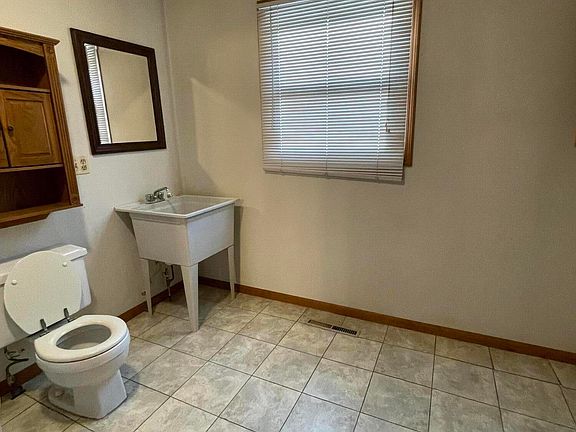 4th image of 419 Lawndale Dr