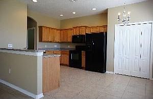 Kitchen & Eating Space