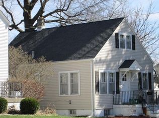 6012 Grant St, Omaha, NE 68104