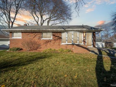 2930 Bates Ct, Trenton, MI, 48183