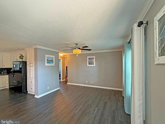 3rd image of 42 Branchwood Dr