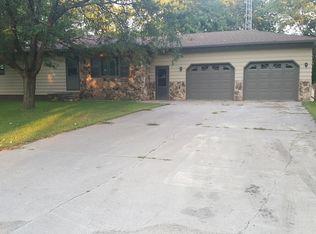 311 Maple Ave, Saint Martin, MN 56376