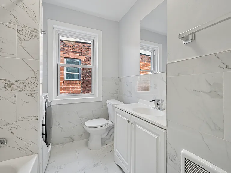 5031 Walnut St #3 — Photo 6