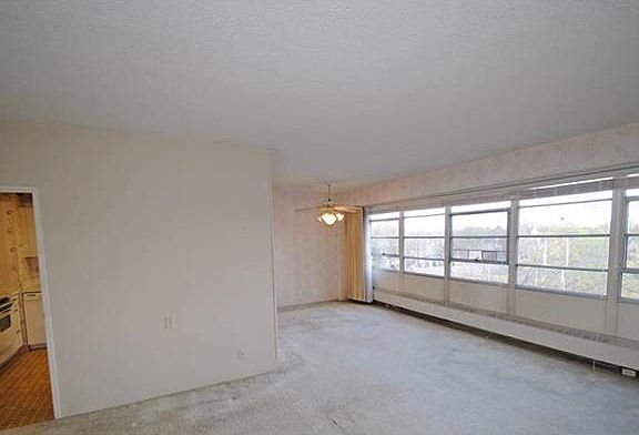 3rd image of 333 W Meyer Blvd APT 815