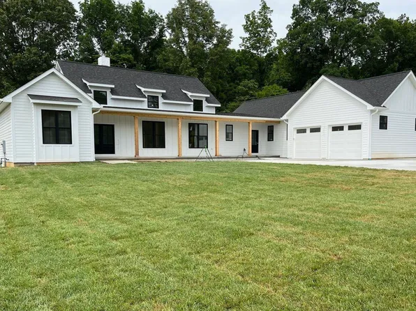 114 Stone Crest Dr, Bedford, IN 47421