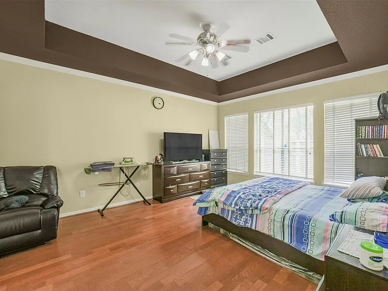 22554 Bristolwood Ct — Photo 22