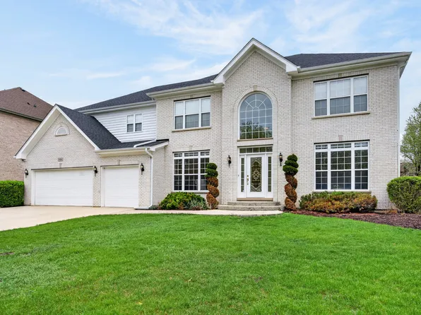 484 W Haleys Hill Ct, Palatine, IL 60074